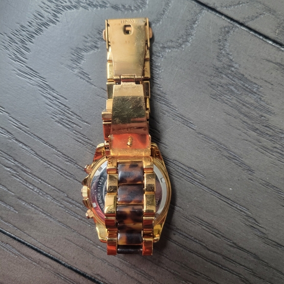 MICHAEL KORS WOMEN'S BLAIR CHRONO DATE ROSE GOLD-TONE/TORTOISE WRIST WATCH - Picture 4 of 8